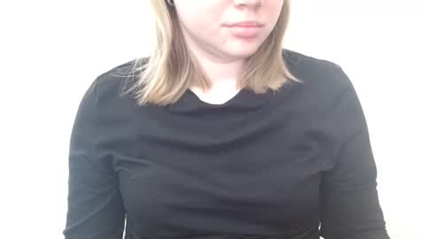 Snapshot of leyla_le chatting on 13, 5, 2026 Leyla online show from 13, 5, 2026