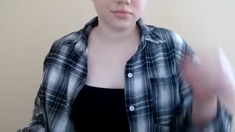 Snapshot of leyla_le chatting on 19, 6, 2026 Leyla online show from 19, 6, 2026
