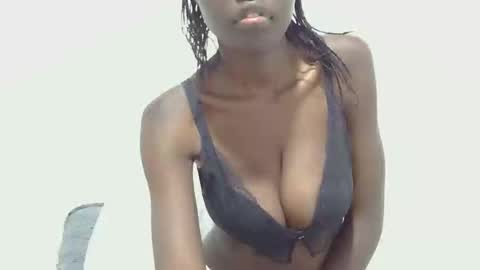 Snapshot of leylani69 chatting on 18, 5, 2026 laylani69 online show from 18, 5, 2026