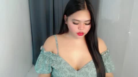 Snapshot of lhara_cumming chatting on 25, 5, 2026 LHARA online show from 25, 5, 2026