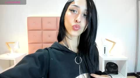 Snapshot of lhiamfitt chatting on 11, 10, 2025 lhiamfitt online show from 11, 10, 2025