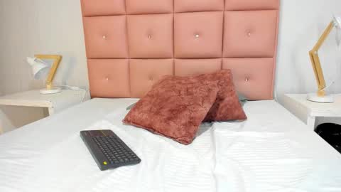 Snapshot of lhiamfitt chatting on 3, 12, 2025 lhiamfitt online show from 3, 12, 2025