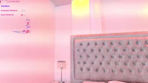 Lia  online show from 8, 2, 2026