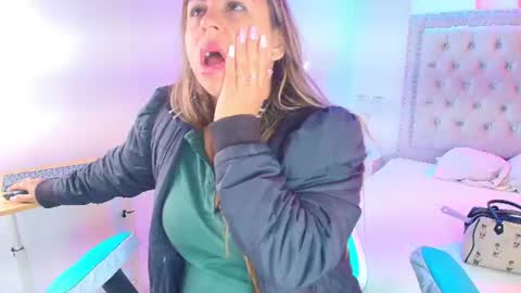 Lia  online show from 22, 7, 2026