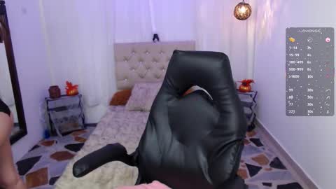 lia_glow online show from 25, 10, 2025