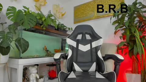 lia_lovelly online show from 10, 4, 2026