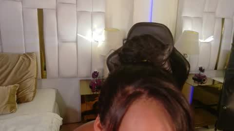 lia_mariana online show from 1, 10, 2025