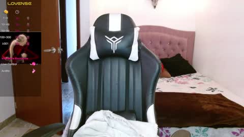 lia spicy   ig online show from 30, 1, 2025