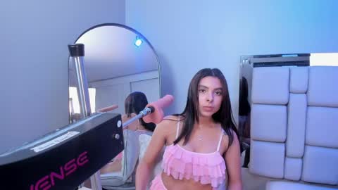 lia_owenss online show from 17, 5, 2026