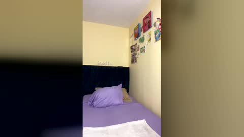 Little Queen Lia  online show from 11, 1, 2026