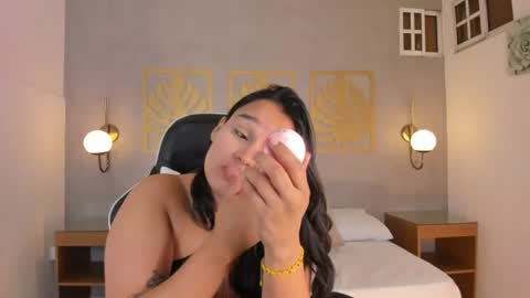 Lia  online show from 22, 7, 2026