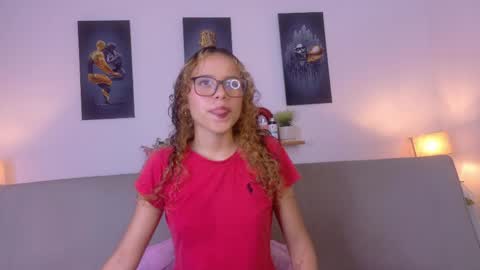 Snapshot of lia_valmont_18 chatting on 31, 5, 2026 Juliana online show from 31, 5, 2026