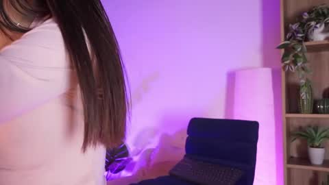 Lia  online show from 25, 4, 2026