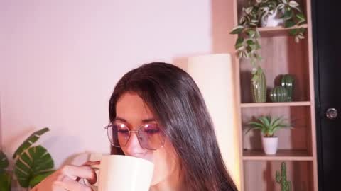 Lia  online show from 27, 4, 2026