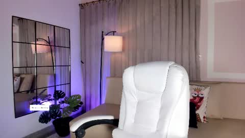 Lia online show from 29, 7, 2026