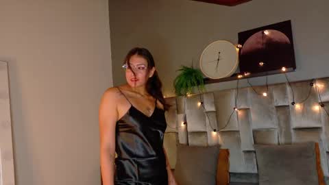 L I A   online show from 25, 5, 2026