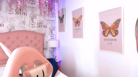 Snapshot of liabunny_ chatting on 4, 8, 2026 Lia 3 online show from 4, 8, 2026