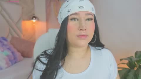 Lia Cox online show from 10, 9, 2025