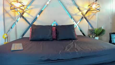 ---Liah--- online show from 21, 2, 2026