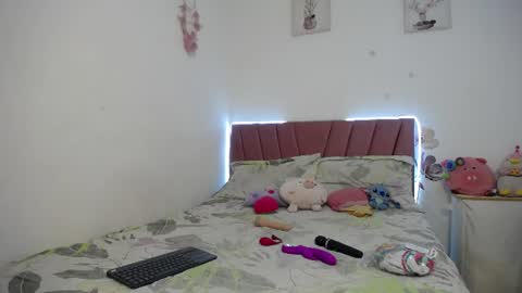 liahdiaz_ online show from 10, 6, 2026