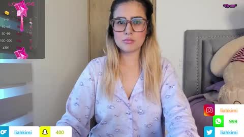 Snapshot of liahkimi chatting on 4, 12, 2024 Lia online show from 4, 12, 2024