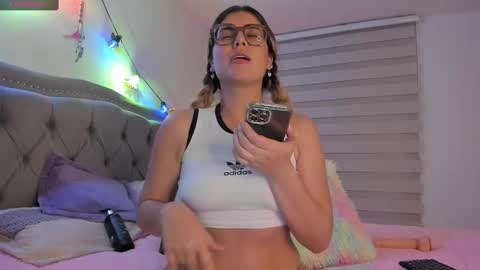 Snapshot of liahkimi chatting on 11, 2, 2025 Lia online show from 11, 2, 2025