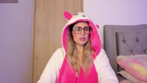 Snapshot of liahkimi chatting on 9, 9, 2025 Lia online show from 9, 9, 2025