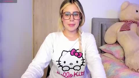 Snapshot of liahkimi chatting on 22, 9, 2025 Lia online show from 22, 9, 2025