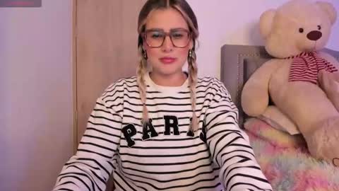 Snapshot of liahkimi chatting on 5, 10, 2025 Lia online show from 5, 10, 2025