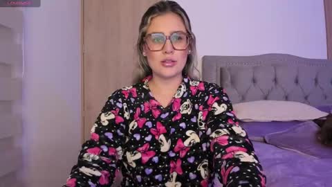 Snapshot of liahkimi chatting on 16, 11, 2025 Lia online show from 16, 11, 2025