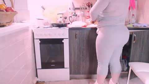 miss Lia  colection for travel online show from 13, 12, 2024