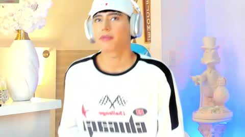 Liam online show from 8, 9, 2025