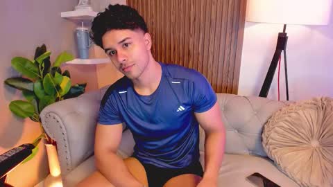 Liam Collins online show from 3, 12, 2025