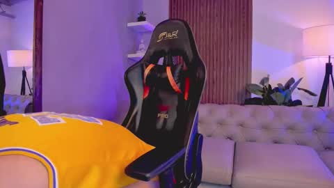 Liam Collins online show from 17, 12, 2025