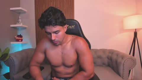 Liam Collins online show from 23, 4, 2026