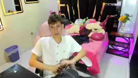 liam_green1 online show from 10, 3, 2026