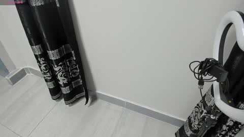 LIAM KLEIN online show from 21, 1, 2025