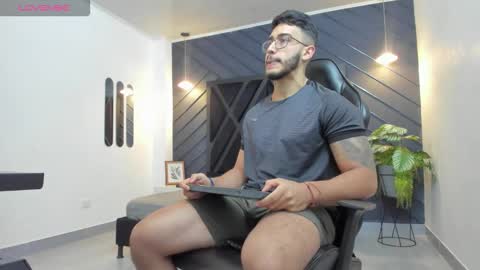 LIAM KLEIN online show from 18, 10, 2025