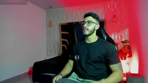 LIAM KLEIN online show from 23, 4, 2026