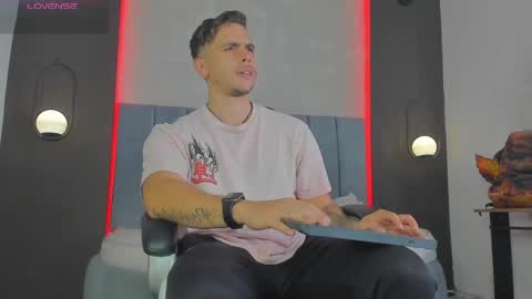 Snapshot of liam_walk chatting on 29, 3, 2026 Liam online show from 29, 3, 2026