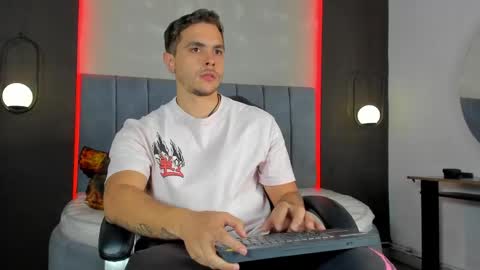 Snapshot of liam_walk chatting on 20, 4, 2026 Liam online show from 20, 4, 2026