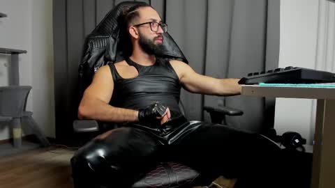 Liam online show from 1, 3, 2025