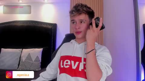 Snapshot of liamwild20 chatting on 30, 4, 2026 liam online show from 30, 4, 2026