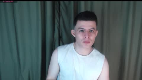 lian_eathan online show from 25, 10, 2025