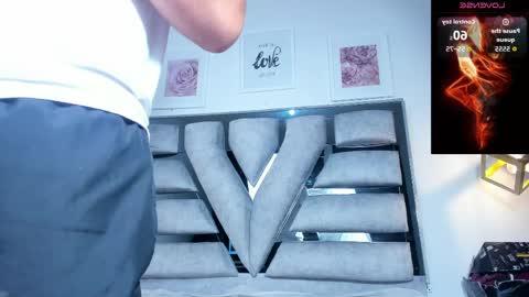 lianfox_ online show from 14, 4, 2026
