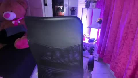 liany_taylor online show from 25, 4, 2026