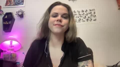 Libby Deetz online show from 31, 1, 2025