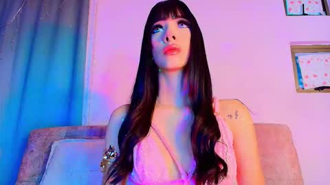 Valentina Hall online show from 11, 1, 2026