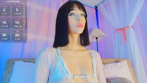 Valentina Hall online show from 5, 4, 2026