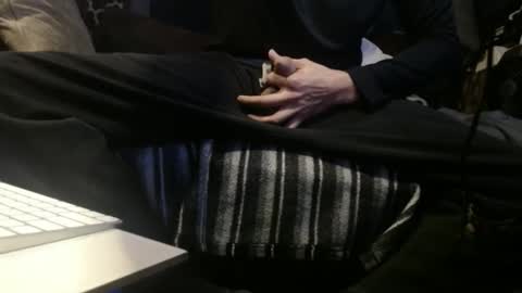 lickurlipz1 online show from 2, 12, 2025